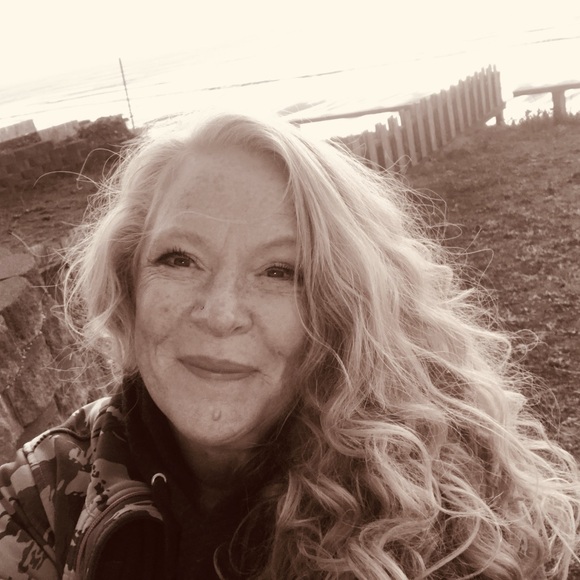 Meet your Posher, Lisa - Picture 6 of 13